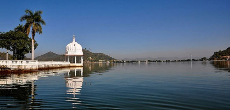 Fateh Sagar Lake - second largest lake of city 